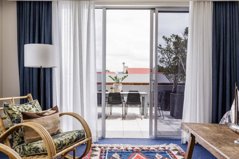 Watsons Bay Boutique Hotel - Sunshine Coast Guide 12