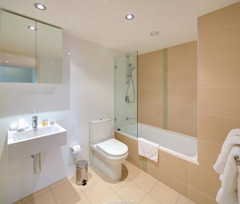Zara Tower â€“ Luxury Suites And Apartments - Sunshine Coast Guide 23