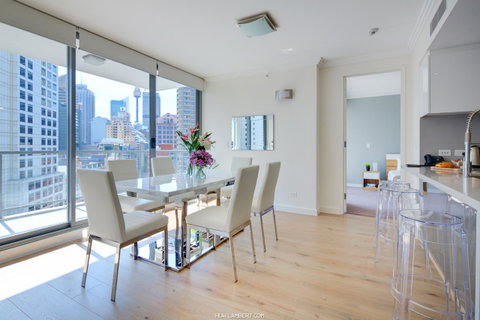 Zara Tower â€“ Luxury Suites And Apartments - Sunshine Coast Guide 29
