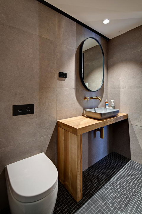 Zara Tower â€“ Luxury Suites And Apartments - Sunshine Coast Guide 6