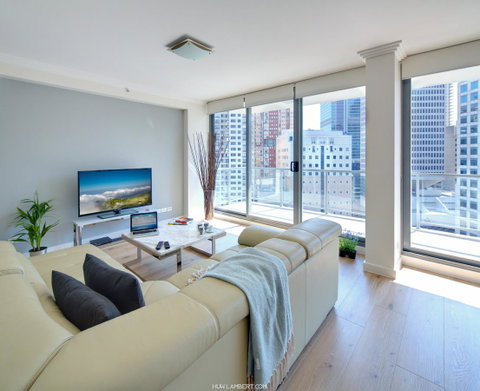 Zara Tower â€“ Luxury Suites And Apartments - Sunshine Coast Guide 28