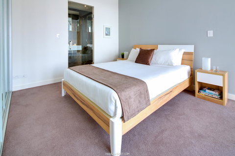 Zara Tower â€“ Luxury Suites And Apartments - Sunshine Coast Guide 24