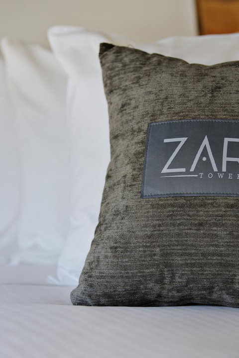 Zara Tower â€“ Luxury Suites And Apartments - Sunshine Coast Guide 13