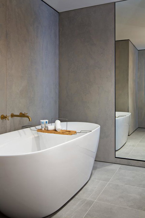 Zara Tower â€“ Luxury Suites And Apartments - Sunshine Coast Guide 2