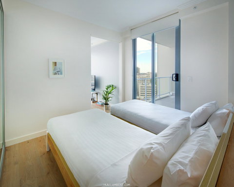 Zara Tower â€“ Luxury Suites And Apartments - Sunshine Coast Guide 14