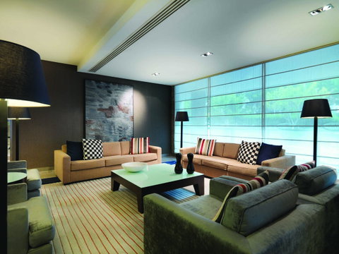 Adina Apartment Hotel Sydney, Darling Harbour - Sunshine Coast Guide 17