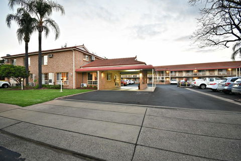 The Aberdeen Motel - Sunshine Coast Guide 7