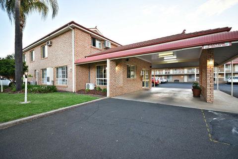 The Aberdeen Motel - Sunshine Coast Guide 9
