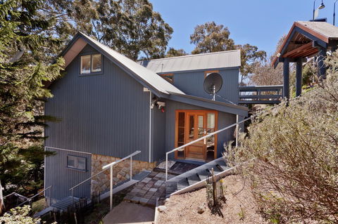 Pure Chalet Thredbo - Sunshine Coast Guide 42