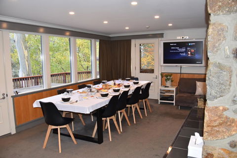 Pure Chalet Thredbo - Sunshine Coast Guide 3