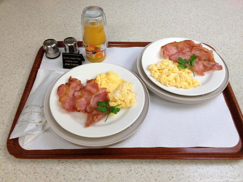 Hume Country Motor Inn - Sunshine Coast Guide 22