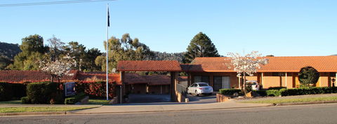 Hume Country Motor Inn - Sunshine Coast Guide 11
