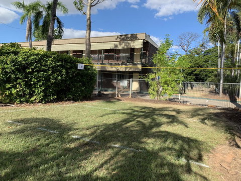 Pine Tree Motel - Sunshine Coast Guide 6