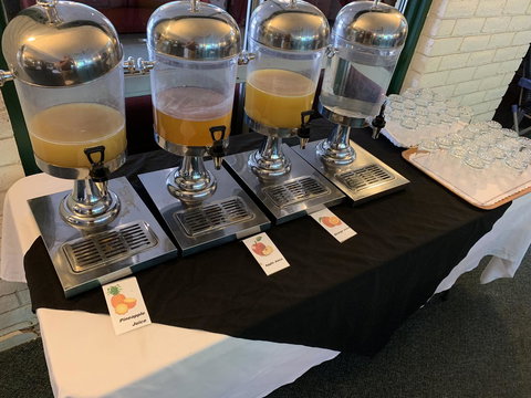 Pine Tree Motel - Sunshine Coast Guide 15