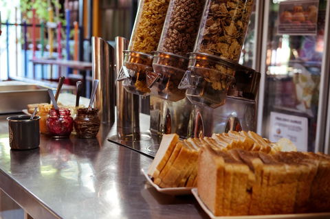 Jump Inn Alice Budget Accommodation - Sunshine Coast Guide 20