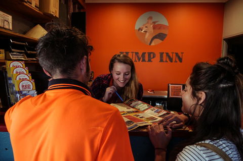 Jump Inn Alice Budget Accommodation - Sunshine Coast Guide 35