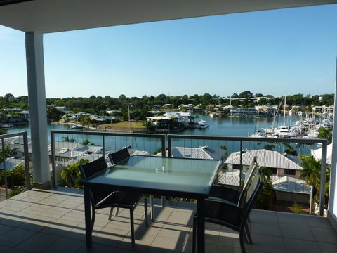 Cullen Bay Resorts - Sunshine Coast Guide 20