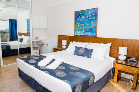 Cullen Bay Resorts - Sunshine Coast Guide 7