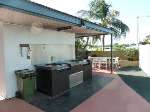 Cullen Bay Resorts - Sunshine Coast Guide 19