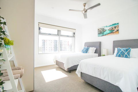 ZEN BY THE WATER - Esplanade Darwin Retreat - Sunshine Coast Guide 16