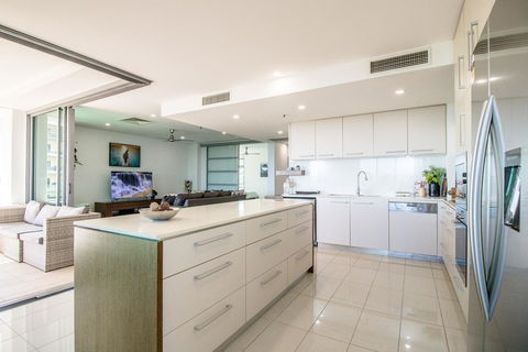 ZEN BY THE WATER - Esplanade Darwin Retreat - Sunshine Coast Guide 29