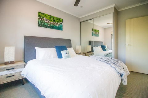 ZEN BY THE WATER - Esplanade Darwin Retreat - Sunshine Coast Guide 14