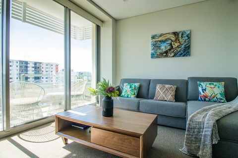 ZEN BY THE WATER - Esplanade Darwin Retreat - Sunshine Coast Guide 4