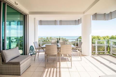 ZEN BY THE WATER - Esplanade Darwin Retreat - Sunshine Coast Guide 39