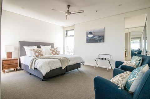 ZEN BY THE WATER - Esplanade Darwin Retreat - Sunshine Coast Guide 8