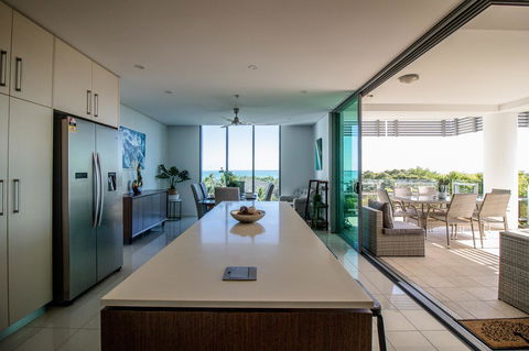 ZEN BY THE WATER - Esplanade Darwin Retreat - Sunshine Coast Guide 22