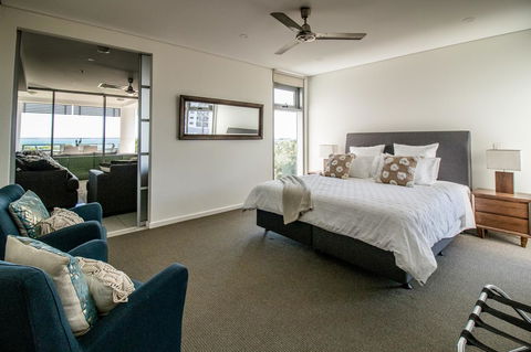 ZEN BY THE WATER - Esplanade Darwin Retreat - Sunshine Coast Guide 5
