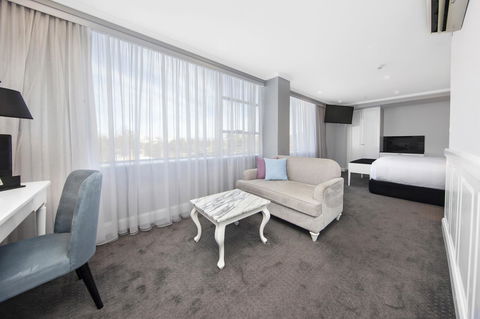 Canberra Rex Hotel - Sunshine Coast Guide 30
