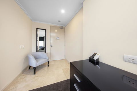 Canberra Rex Hotel - Sunshine Coast Guide 28