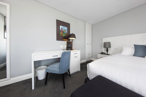 Canberra Rex Hotel - Sunshine Coast Guide 25