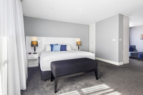 Canberra Rex Hotel - Sunshine Coast Guide 35