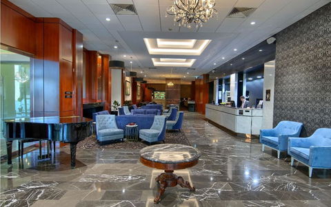 Canberra Rex Hotel - Sunshine Coast Guide 2