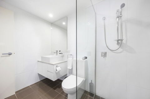 Canberra Rex Hotel - Sunshine Coast Guide 18