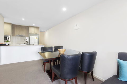 Canberra Rex Hotel - Sunshine Coast Guide 23