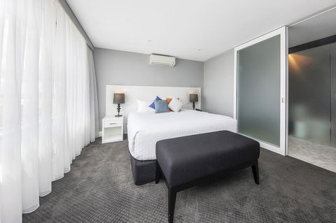 Canberra Rex Hotel - Sunshine Coast Guide 43