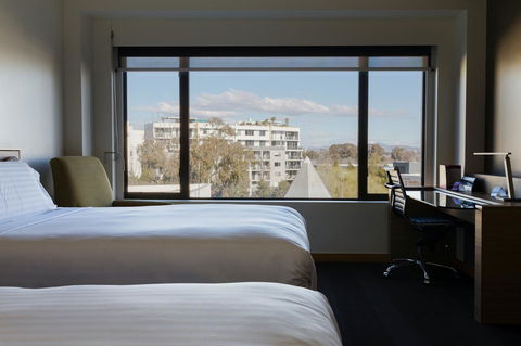 Crowne Plaza Canberra, An IHG Hotel - Sunshine Coast Guide 18