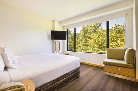 Crowne Plaza Canberra, An IHG Hotel - Sunshine Coast Guide 30