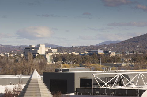 Crowne Plaza Canberra, An IHG Hotel - Sunshine Coast Guide 17