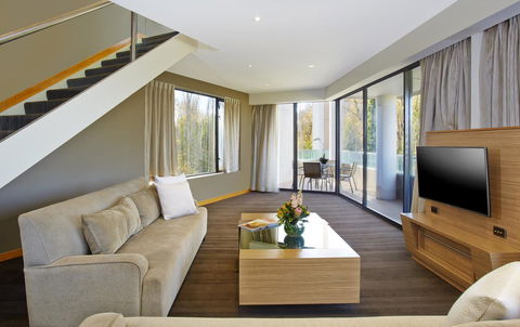 Crowne Plaza Canberra, An IHG Hotel - Sunshine Coast Guide 38