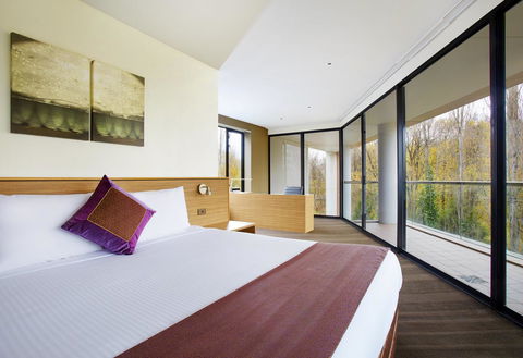 Crowne Plaza Canberra, An IHG Hotel - Sunshine Coast Guide 43