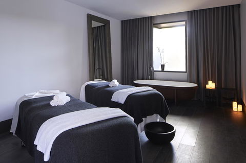 Hotel Realm - Sunshine Coast Guide 23