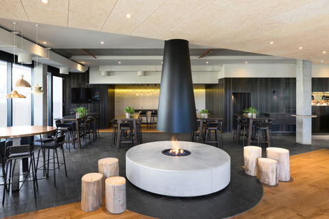 Hotel Realm - Sunshine Coast Guide 3