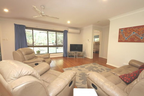 Bombora At South West Rocks - Sunshine Coast Guide 2