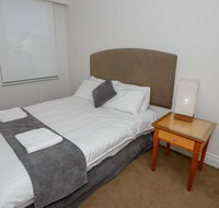 Bond 1603 - Sunshine Coast Guide