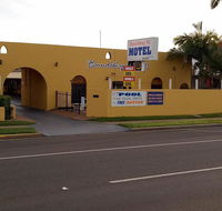 Bourbong St Motel - Sunshine Coast Guide