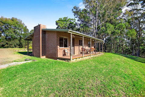 Braeside Cabin One - Pinkwood - Sunshine Coast Guide 0